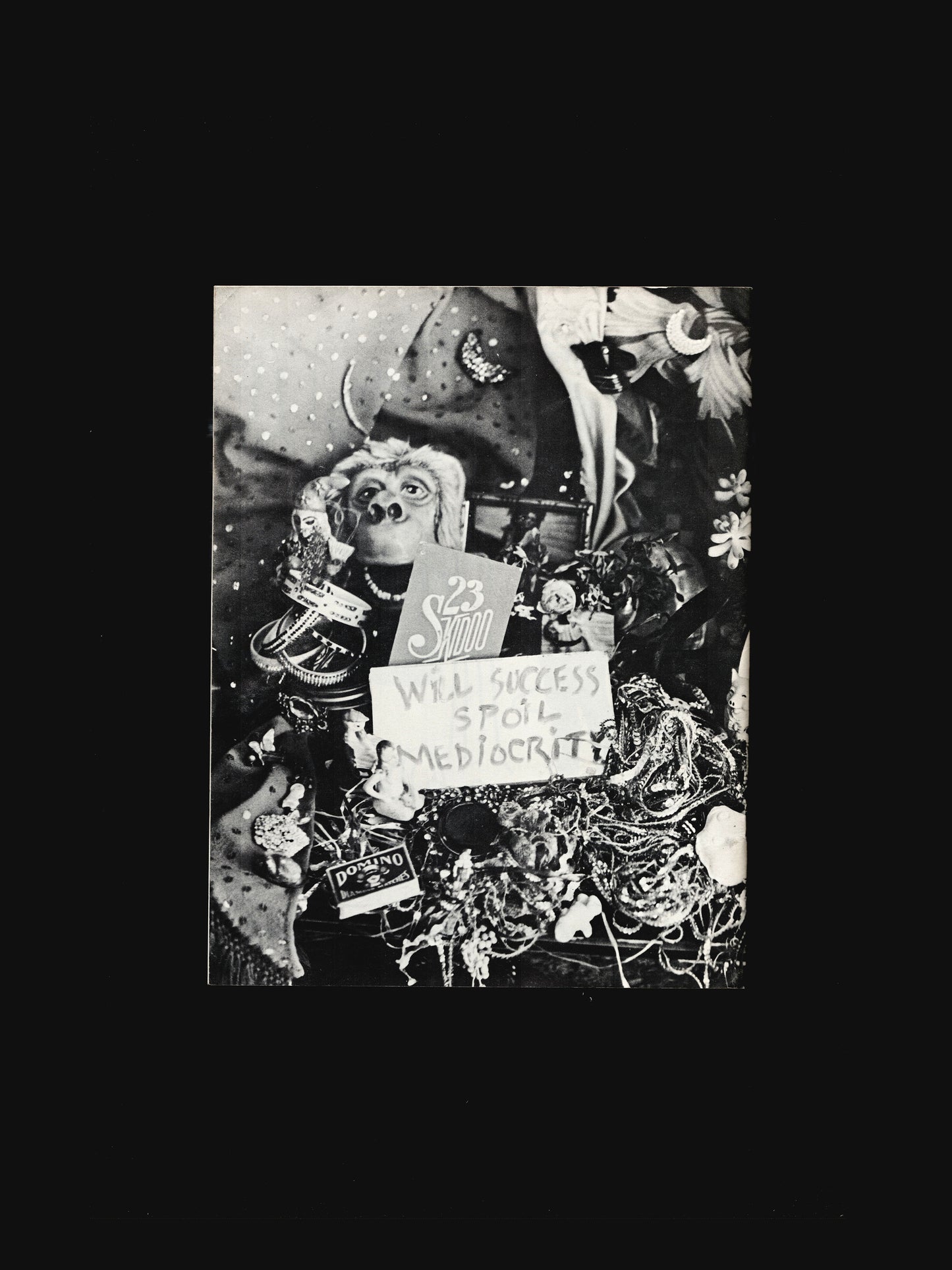 PAPER DOLL BOOK (1971)