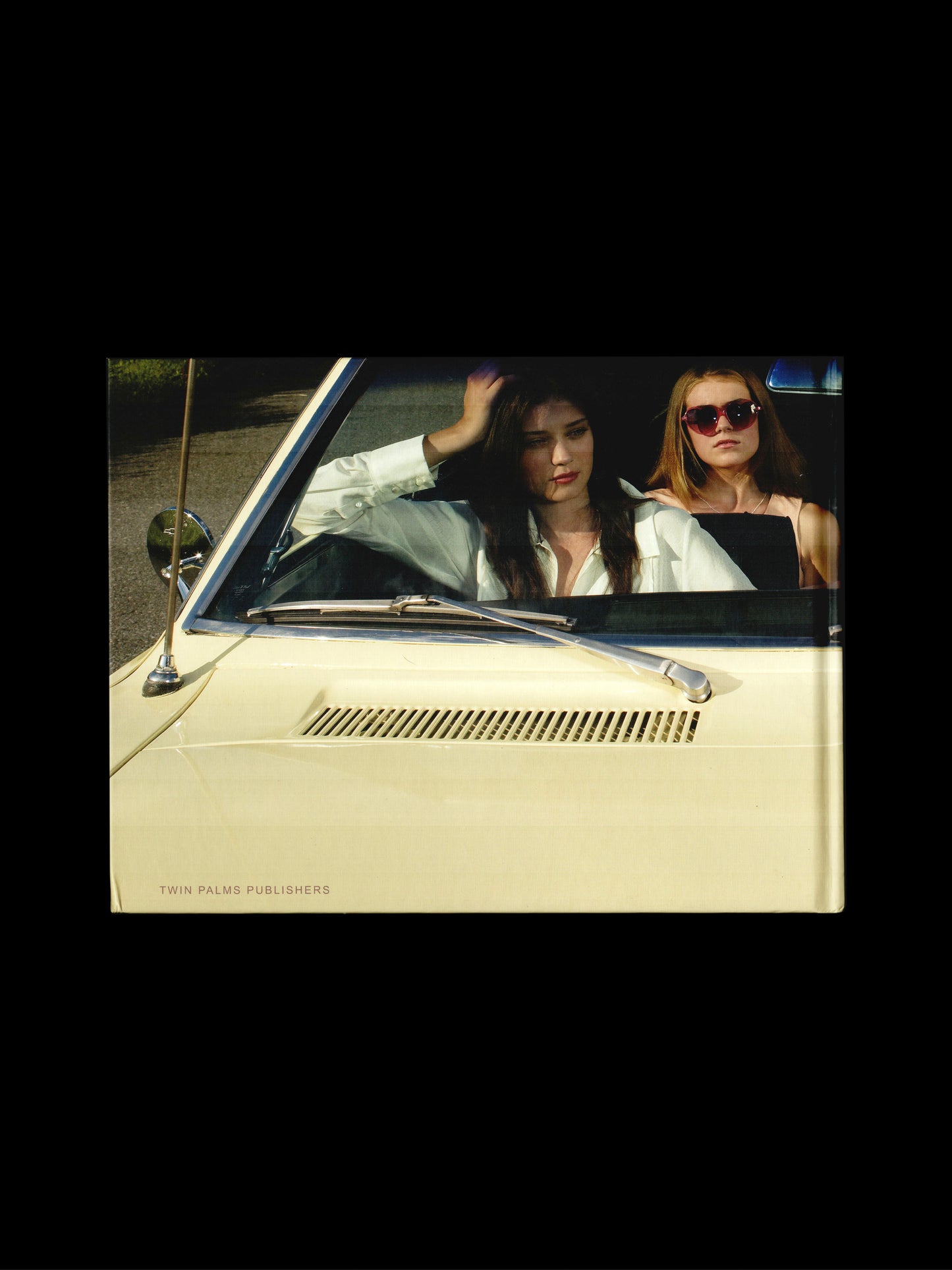 SUNDAY DRIVE (2009)