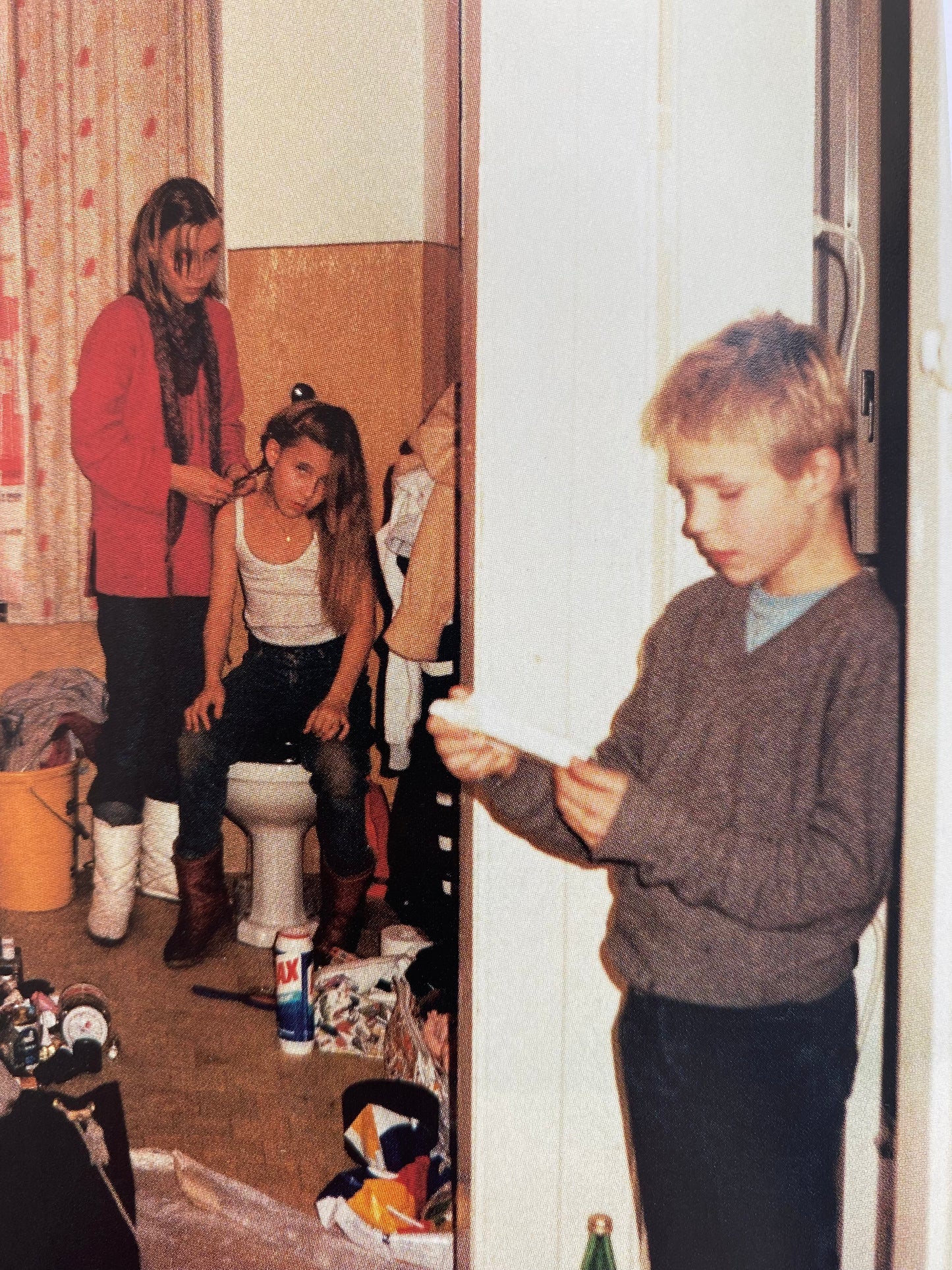 SHADES OF TIME (1997)