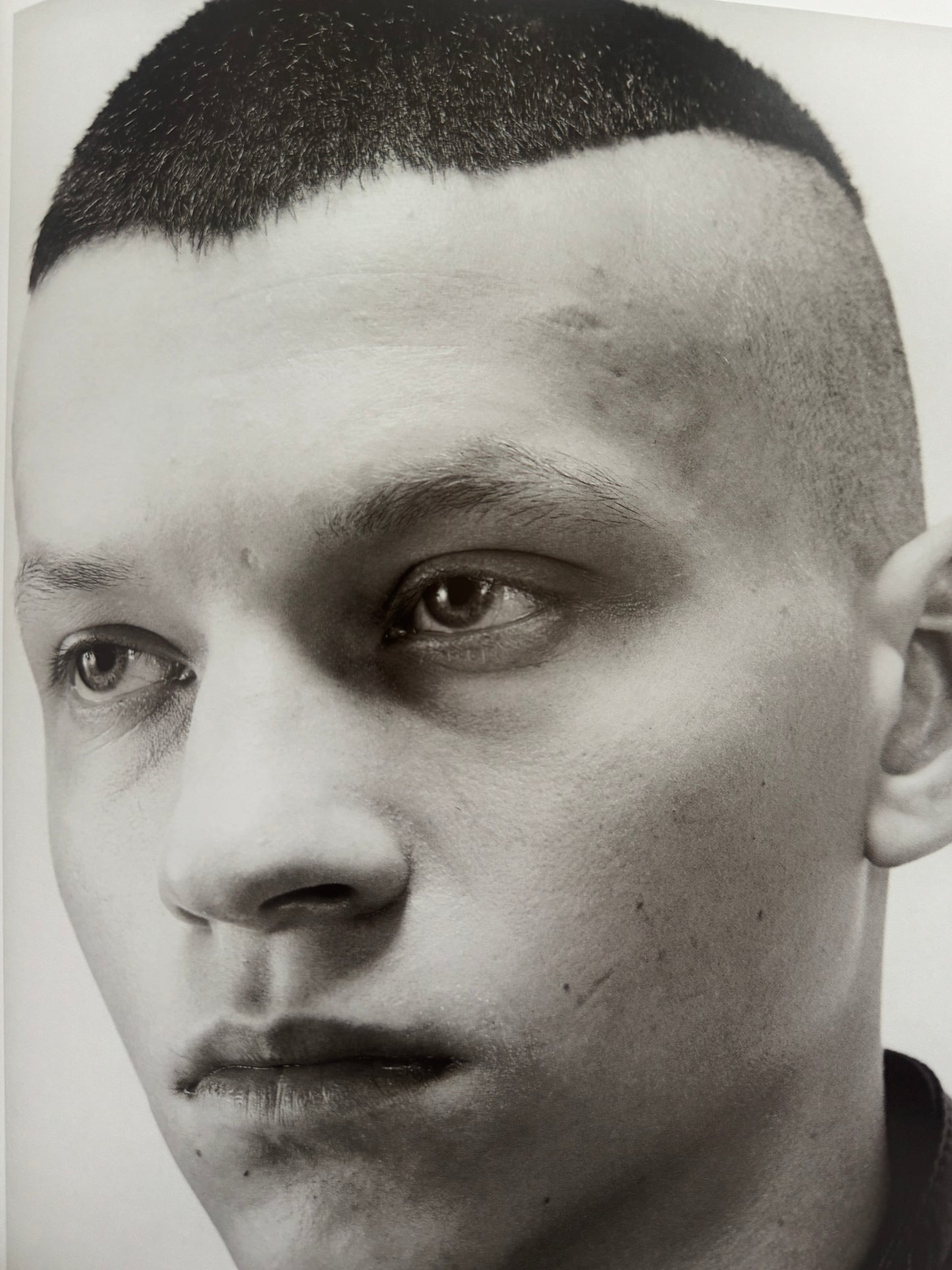 HEADS (2000)