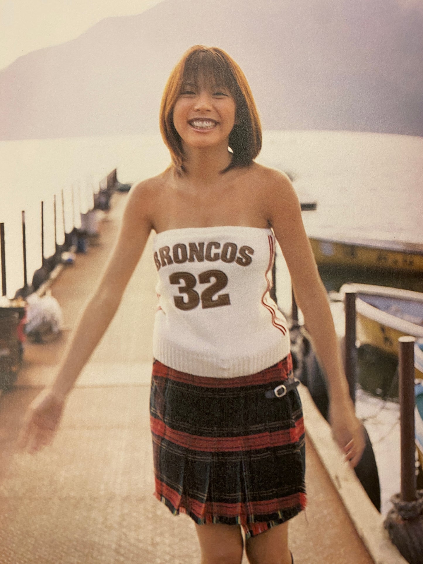 MAI HAGIWARA: LOVE & PEACH (2001)