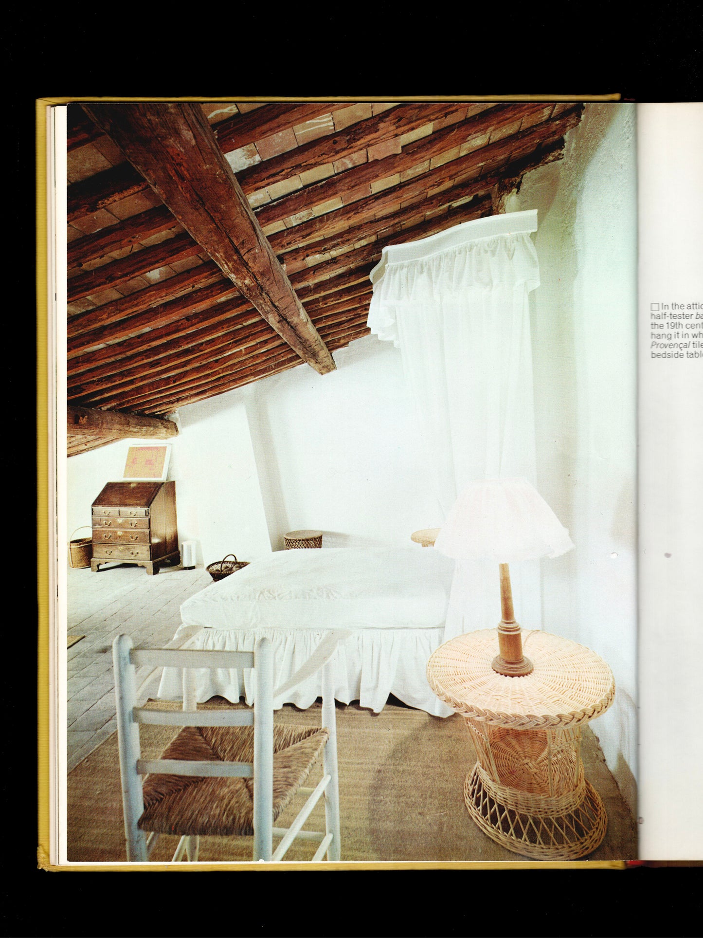 DAVID HICKS ON DECORATION WITH FABRICS (1971)