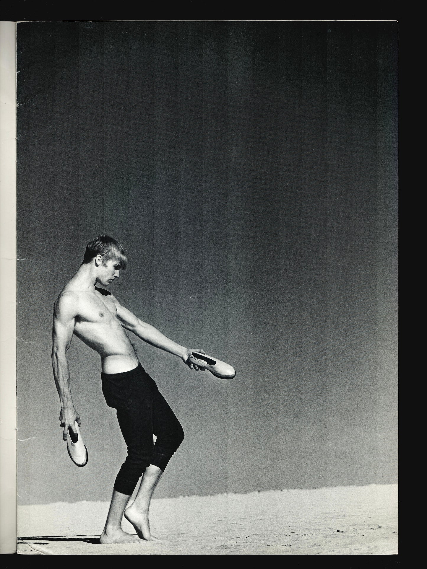 CHAUSSURES POUR HOMMES COLLECTION (1986)