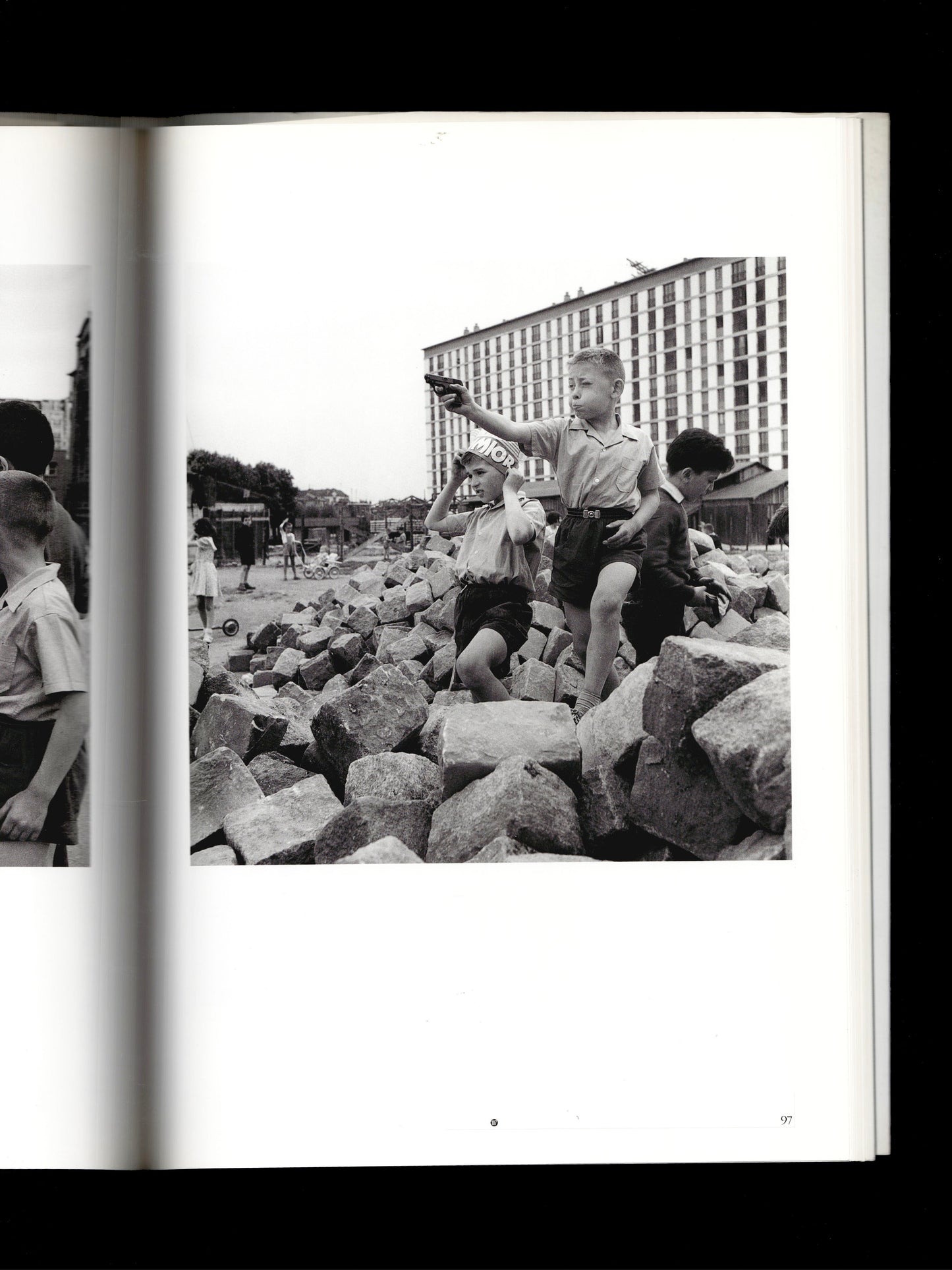 LES ENFANTS, LES GOSSES (1992)
