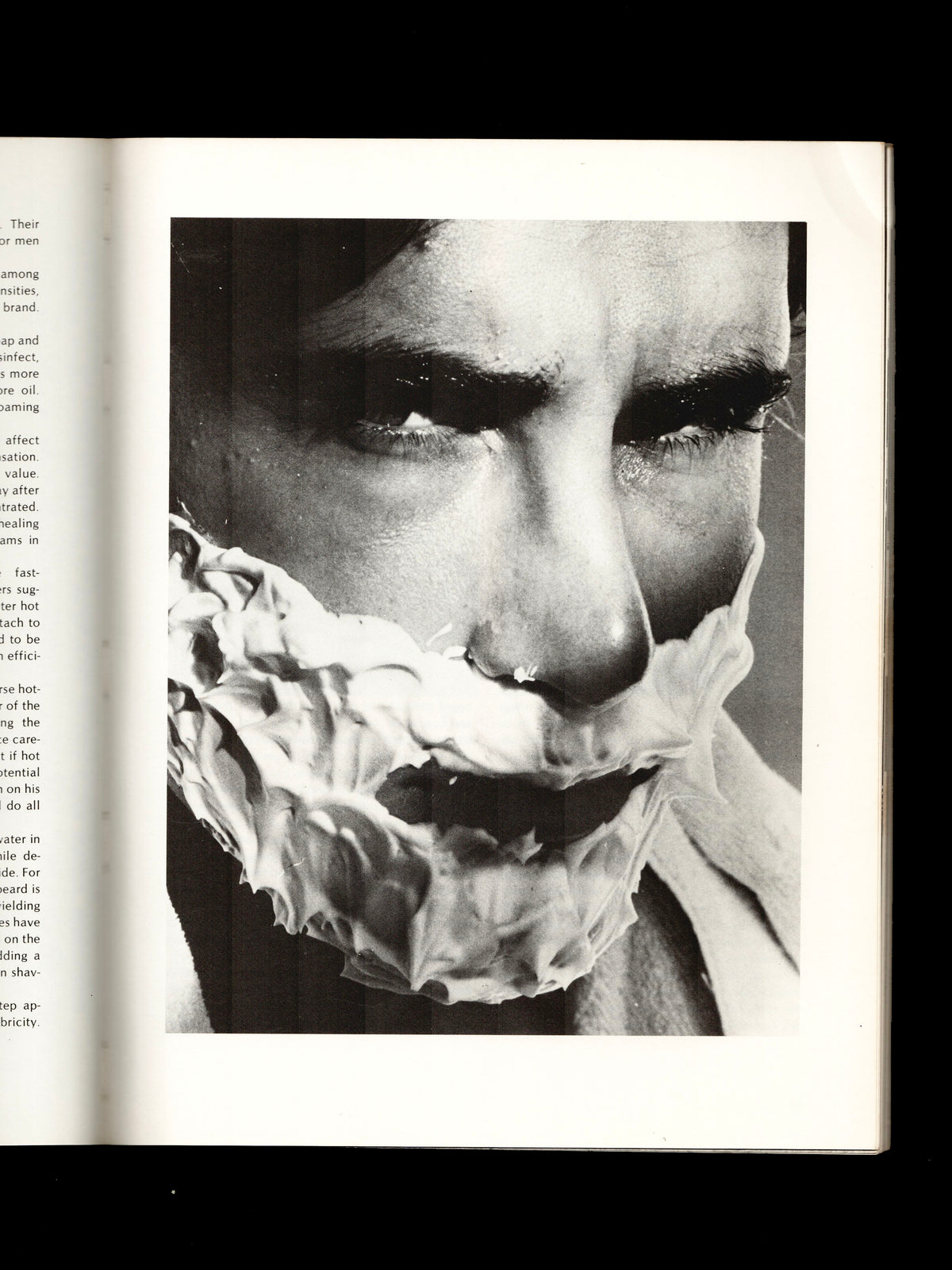 LOOKING GOOD: A GUIDE FOR MEN BY CHARLES HIX (1977)