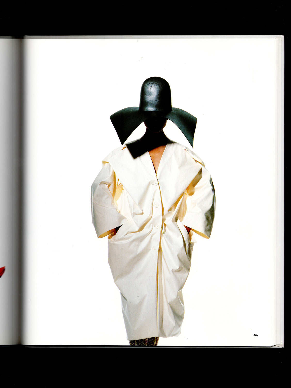 PHOTOGRAPHIEN BY IRVING PENN (1988)