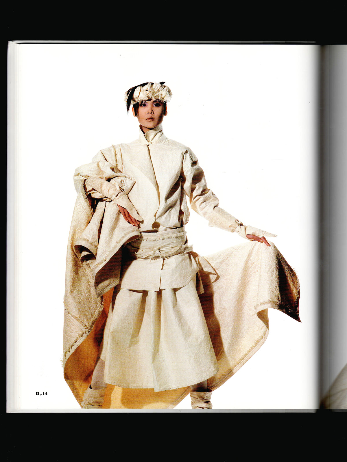 PHOTOGRAPHIEN BY IRVING PENN (1988)