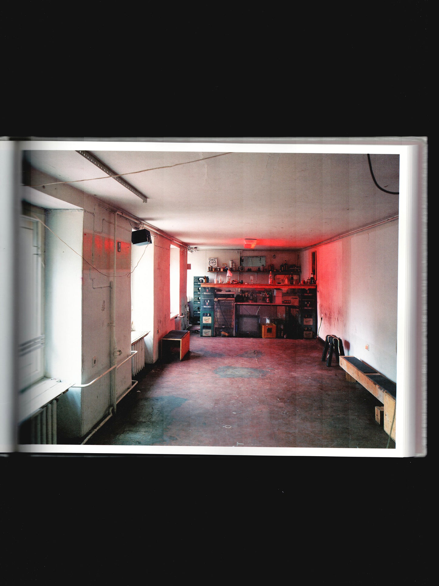 TEMPORARY SPACES (2001)