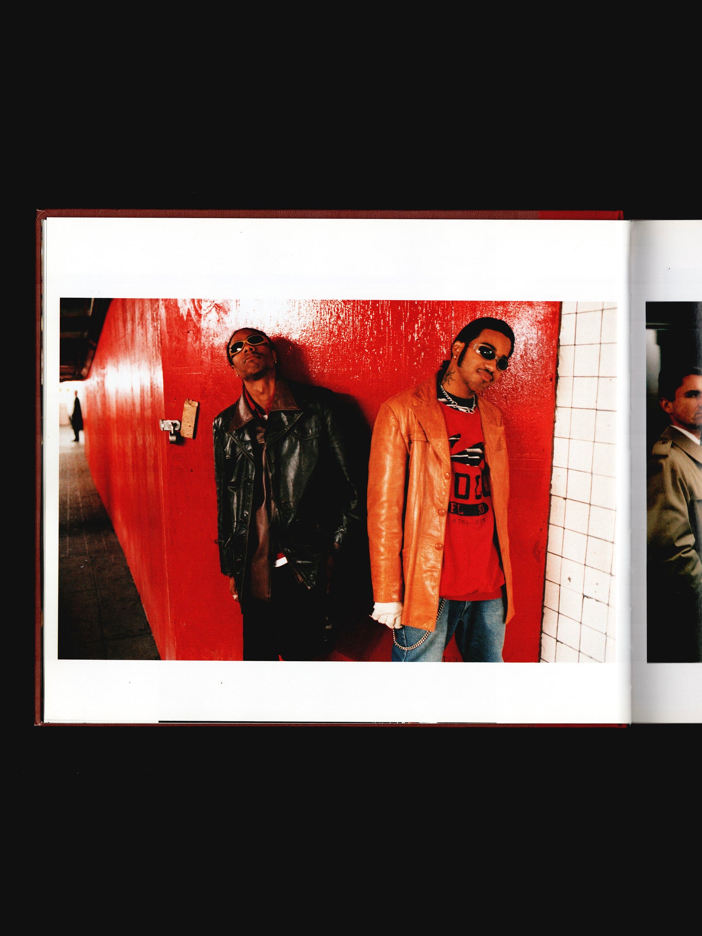 UNDERGROUND: TRAVELS ON THE GLOBAL METRO (1998)