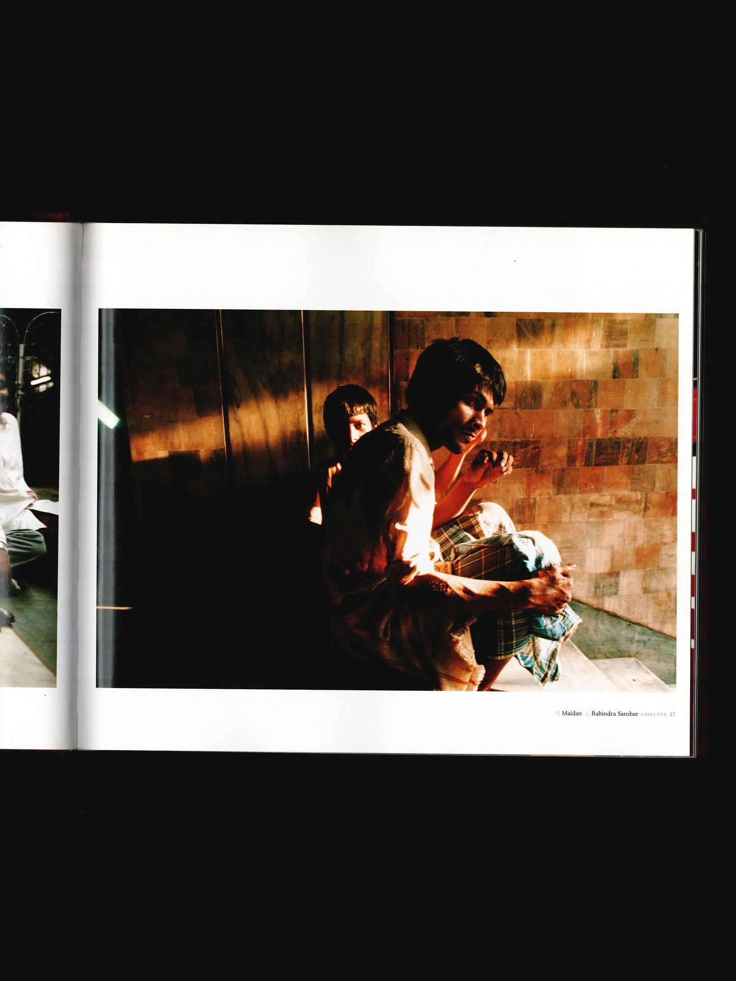 UNDERGROUND: TRAVELS ON THE GLOBAL METRO (1998)