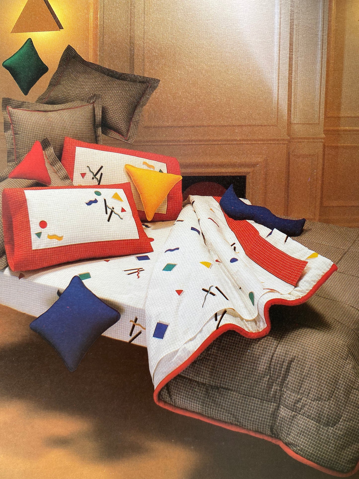 Richard Horn - Memphis: Objects, Furniture, and Patterns (1986)