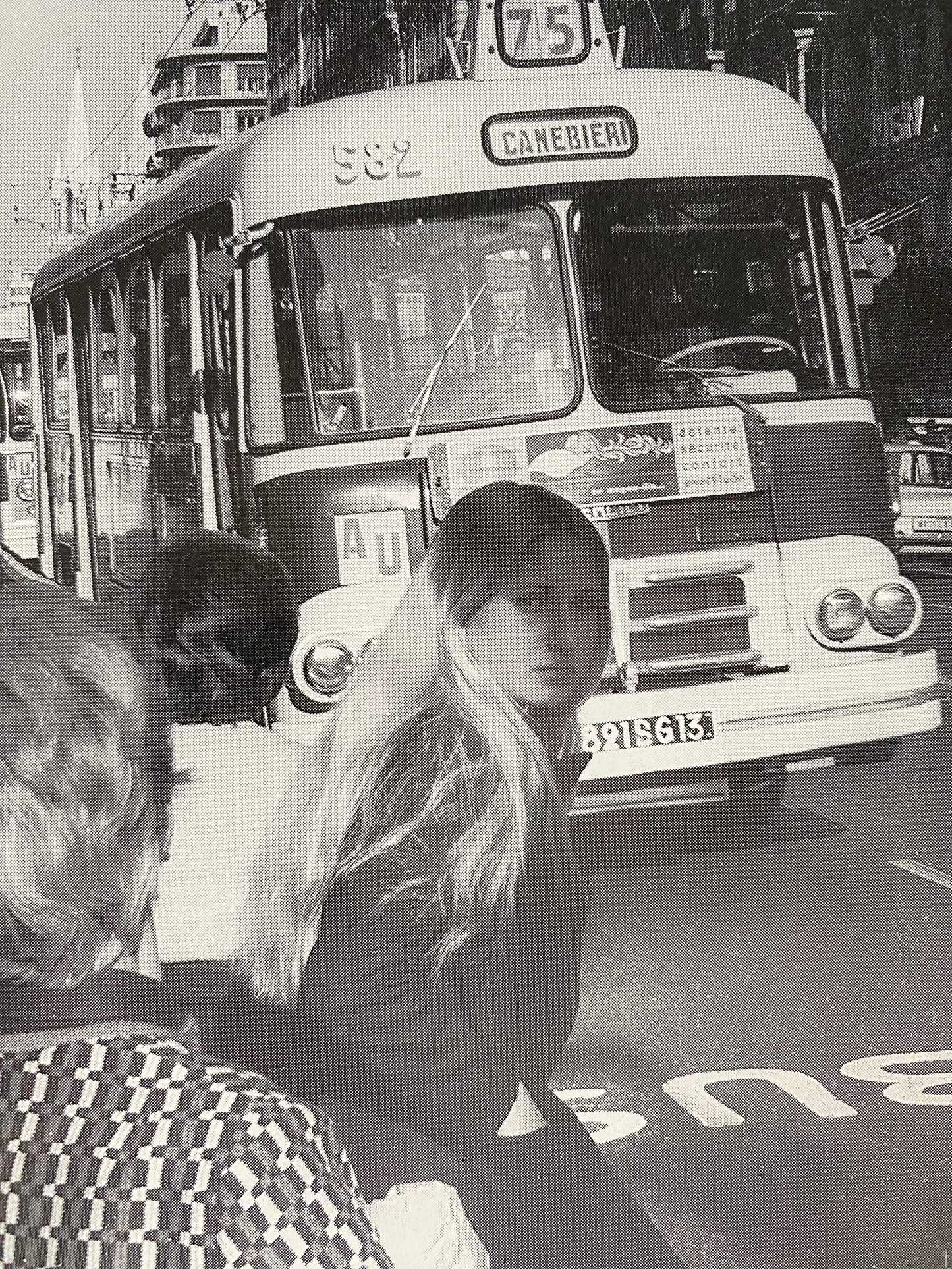 Robert E. Jowitt -  The Girl in the Street: Or the Bedside Bus Book (1991)