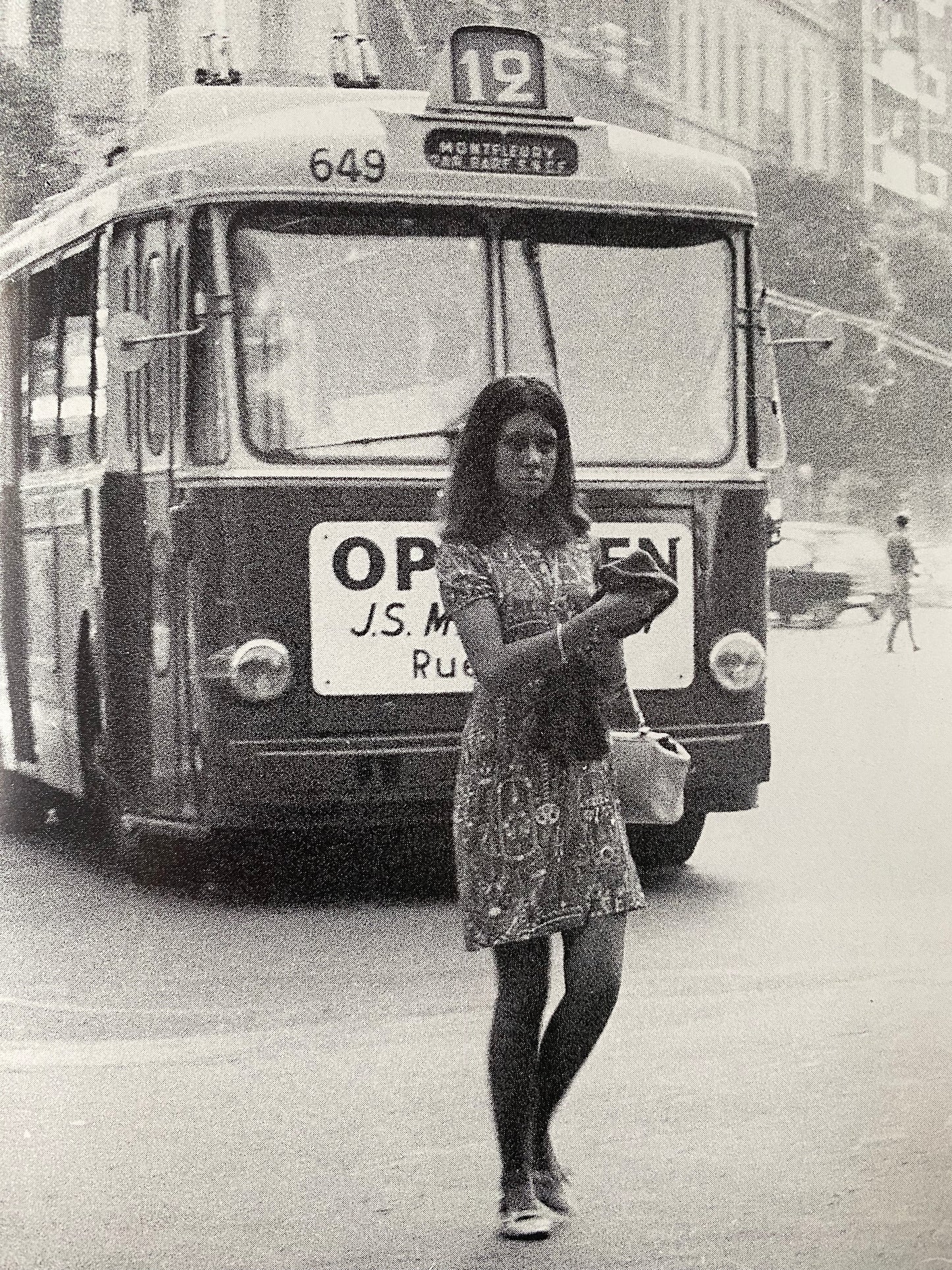 Robert E. Jowitt -  The Girl in the Street: Or the Bedside Bus Book (1991)