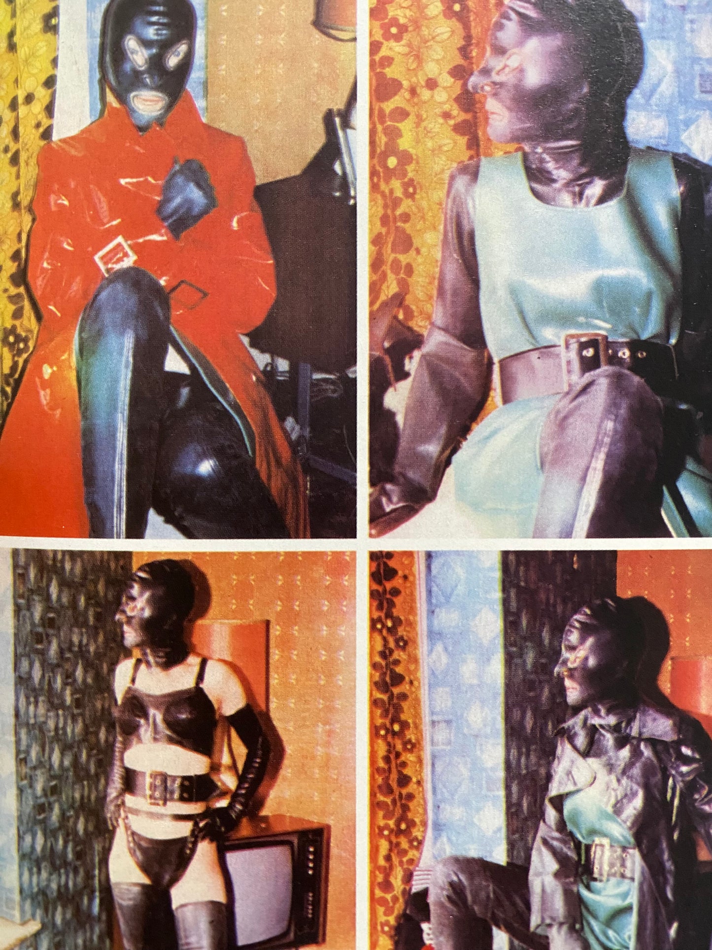 Dressing For Pleasure: The Best of AtomAge 1972-1980 (2010)